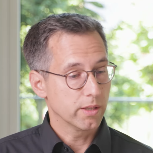 Foto von Prof. Dr. Bauer Leiter des Sarkomzentrums an der Uniklinik Essen